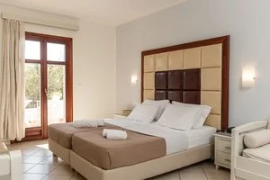 HOTEL PLAKA II – Nasso