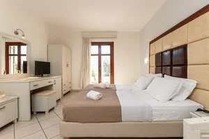 HOTEL PLAKA II – Nasso