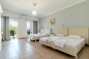 HOTEL PORTO MARINA – Kontokali