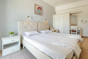 HOTEL PORTO MARINA – Kontokali