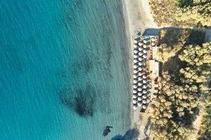MR & MRS WHITE TINOS – Ormos Agiou Ioanni