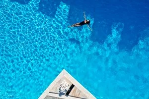MR & MRS WHITE TINOS – Ormos Agiou Ioanni