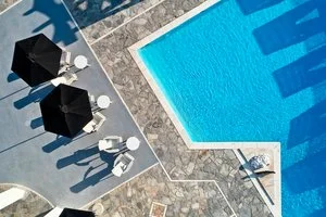 MR & MRS WHITE TINOS – Ormos Agiou Ioanni