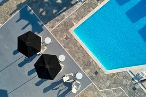 MR & MRS WHITE TINOS – Ormos Agiou Ioanni