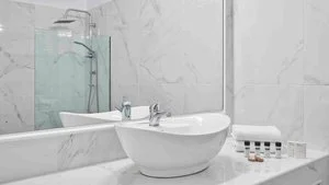 MR & MRS WHITE TINOS – Ormos Agiou Ioanni
