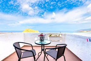 HOTEL BLUU BAHARI – Arkasa