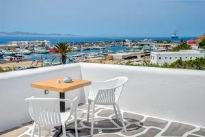 MAKIS PLACE HOTEL – Tourlos