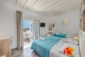 MAKIS PLACE HOTEL – Tourlos