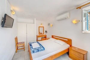 MAKIS PLACE HOTEL – Tourlos