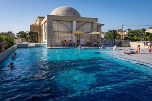 HOTEL KAVROS BEACH – Paralia Kourna