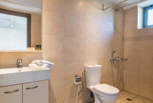 HOTEL GERONA MARE – Gerani