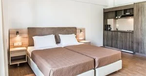 HOTEL GERONA MARE – Gerani