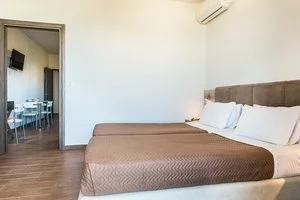 HOTEL GERONA MARE – Gerani