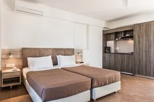 HOTEL GERONA MARE – Gerani