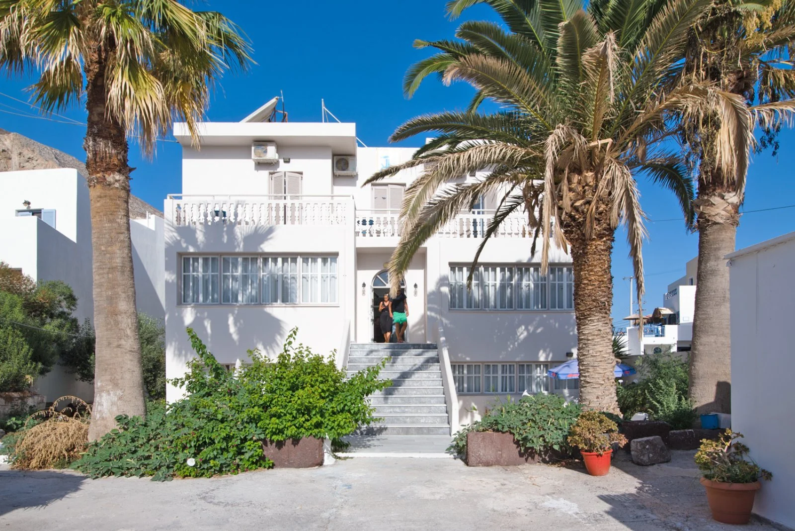 Kamari Blu Boutique Hotel 