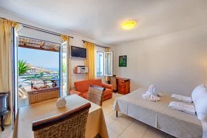 HOTEL SUNRISE BEACH SUITES – Ermopoli