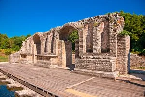 INTOUR IL PAESE DELLE AQUILE – Tirana