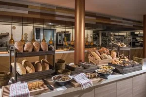 CORISSIA BEACH HOTEL – Georgioupoli
