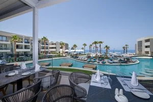 AMIRA LUXURY RESORT & SPA – Adelianos Kampos