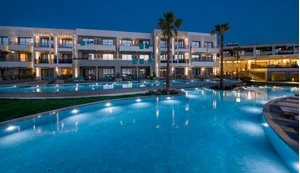 AMIRA LUXURY RESORT & SPA – Adelianos Kampos