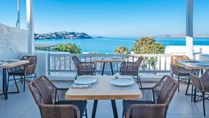 MANOULAS BEACH RESORT – Mikonos