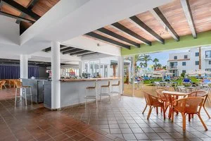 APPARTAMENTI VIBRA BLANC COTTAGE – sa Caleta