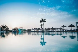 YATI BEACH RESORT – Medenina