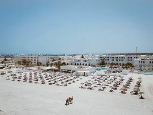 YATI BEACH RESORT – Medenina