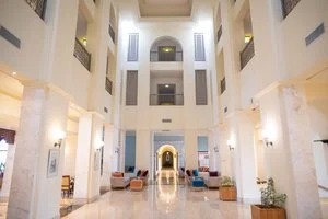 YATI BEACH RESORT – Medenina