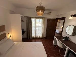 Two bedroom suite vista giardino/mare