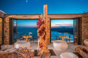 MYCONIAN UTOPIA – Mykonos