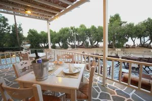 HOTEL PAROS INN SEAFRONT – Piso Livadi