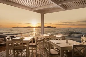 HOTEL AEOLOS BEACH – Coo