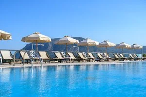 ROYAL BAY – Onia