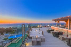 Red Sky bar