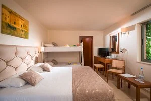 HOTEL BELLA BEACH – Agkisaras
