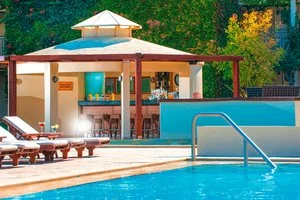 HOTEL BELLA BEACH – Agkisaras