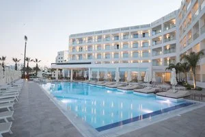 EVALENA BEACH HOTEL – Cipro