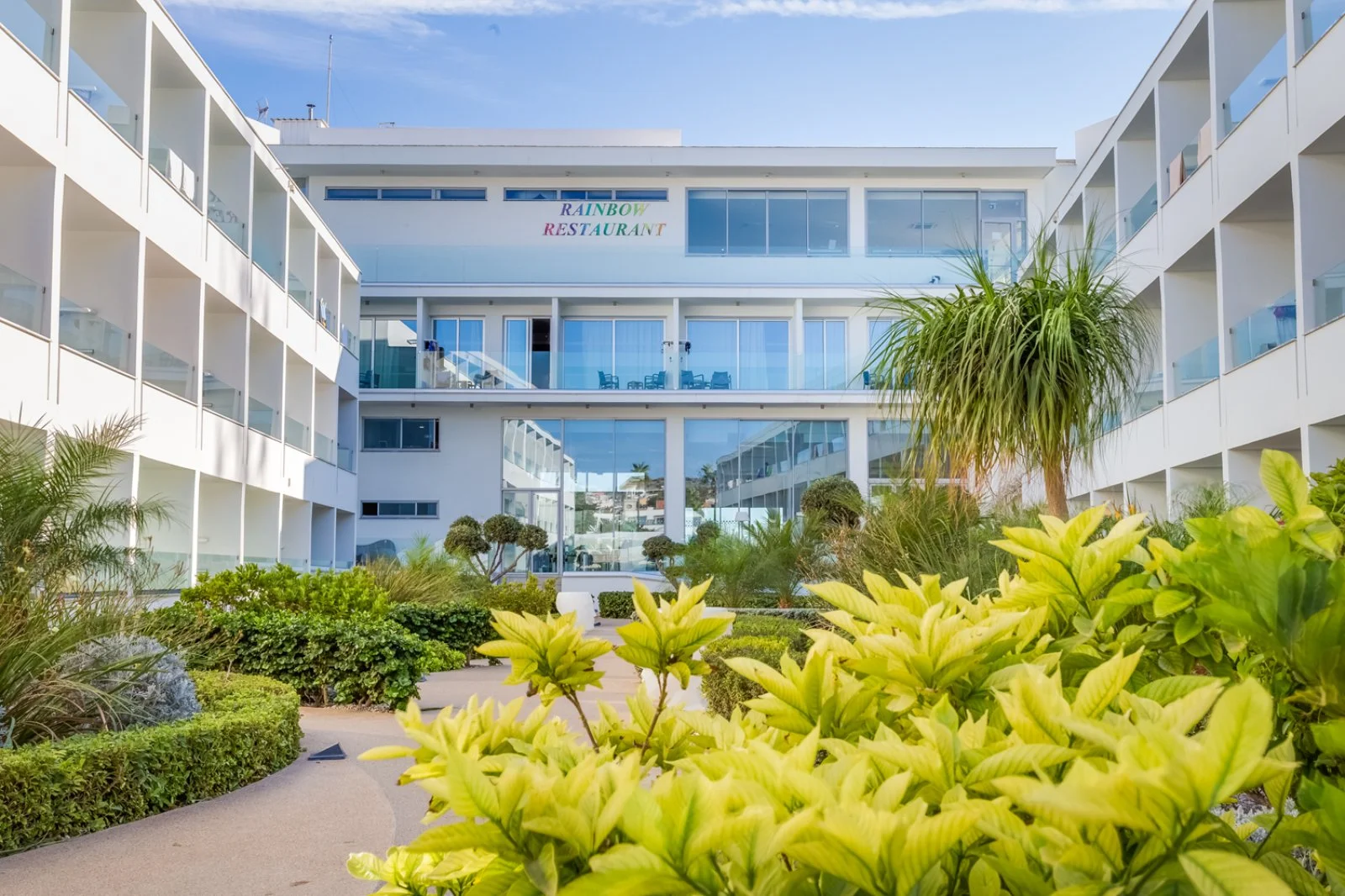 Hotel Nicholas Color 