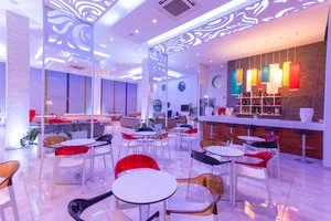 HOTEL NICHOLAS COLOR – Cipro