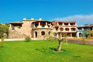 MARINA BEACH RESIDENCE – San Teodoro