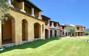 MARINA BEACH RESIDENCE – San Teodoro