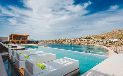 SUPER PARADISE SUITES – Mykonos