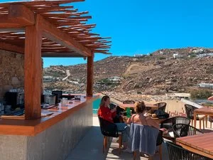 SUPER PARADISE SUITES – Mykonos