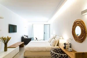SUPER PARADISE SUITES – Mykonos