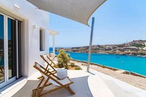 SUPER PARADISE SUITES – Mykonos
