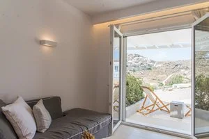 SUPER PARADISE SUITES – Mykonos
