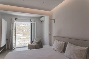 SUPER PARADISE SUITES – Mykonos