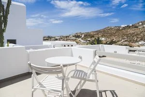 SUPER PARADISE SUITES – Mykonos