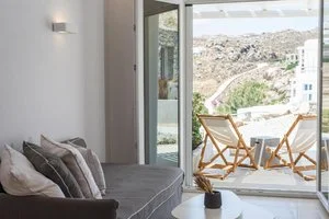 SUPER PARADISE SUITES – Mykonos